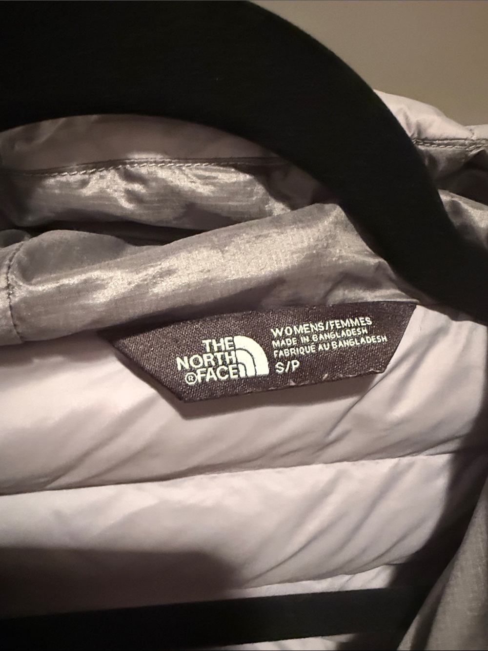 The North Face Women's Light Silver Quilted Puffer Jacket - Picture 3 of 3